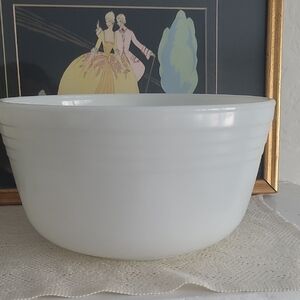Hamilton Beach Pyrex Milk Glass Mixing Bowl